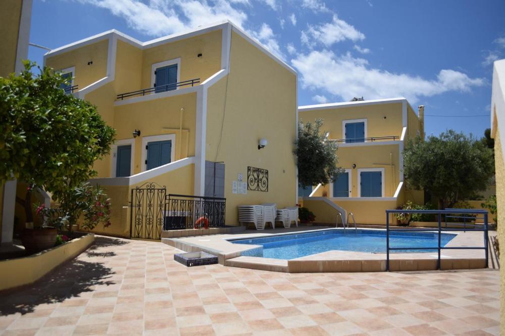 Esperides Maisonettes Agia Marina  Buitenkant foto
